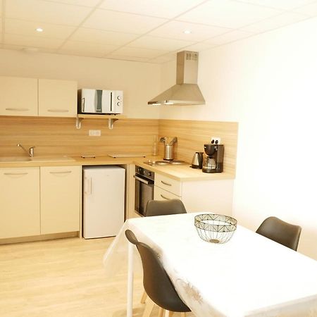 Appartement Avec Chambre - Entree Spa Incluse Bourbon-Lancy Bagian luar foto